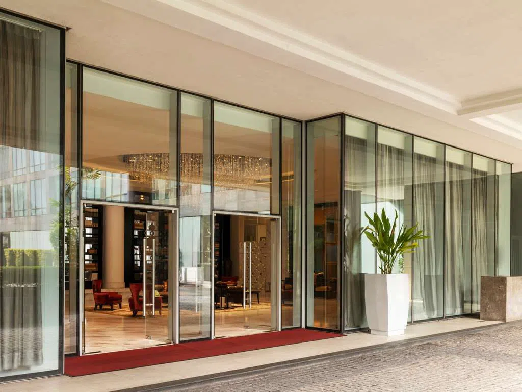 Raffles Makati, Manila
