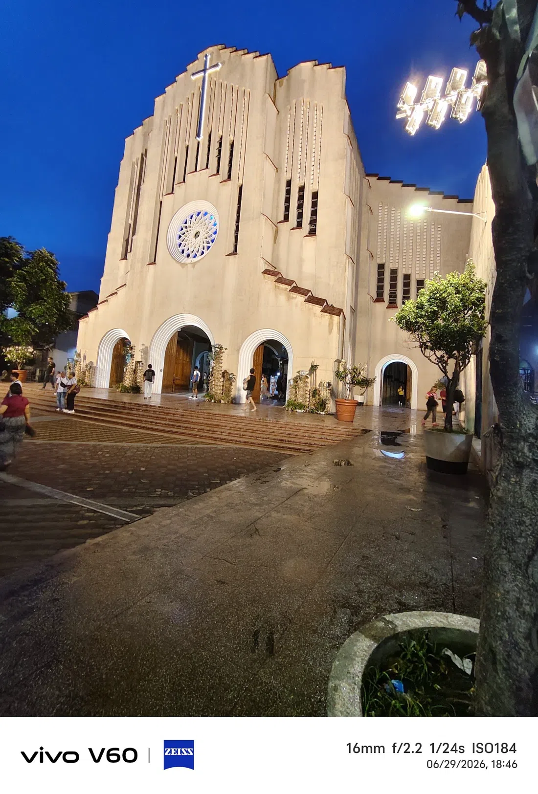 Baclaran-kirken (National Shrine of Our Mother of Perpetual Help), Manila