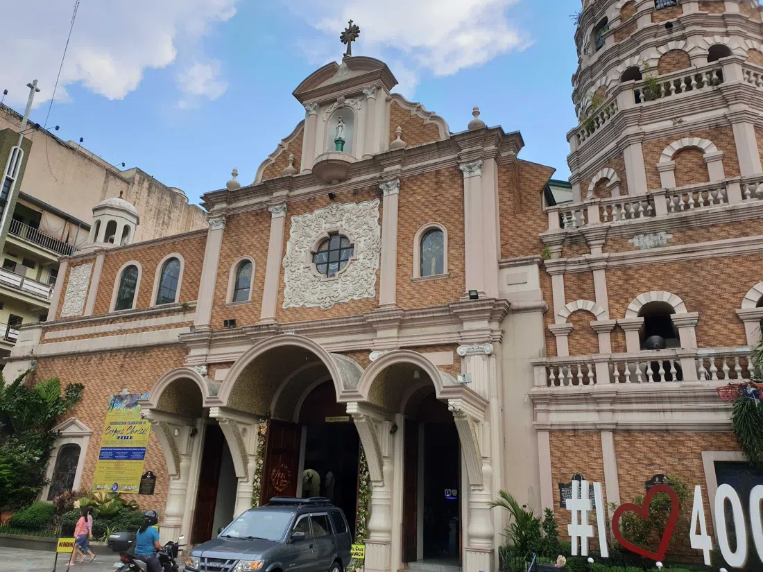 Sta. Cruz-kirken (Archdiocesan Shrine of the Blessed Sacrament), Manila