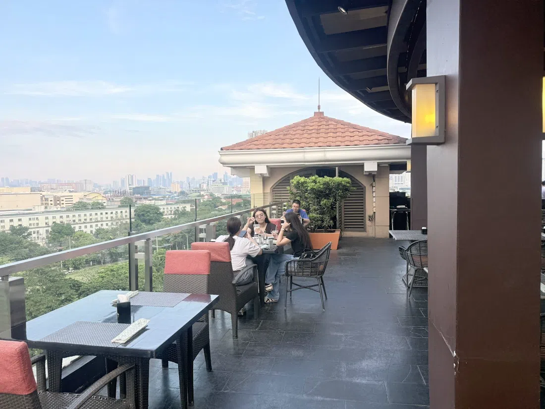 Sky Deck View Bar del The Bayleaf, Manila