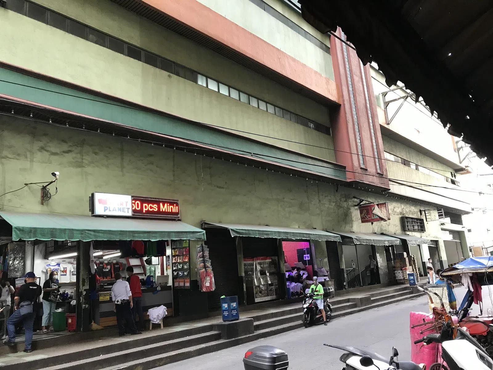 Mercato Pubblico di Divisoria (complesso Tutuban / 168 / 999), Manila