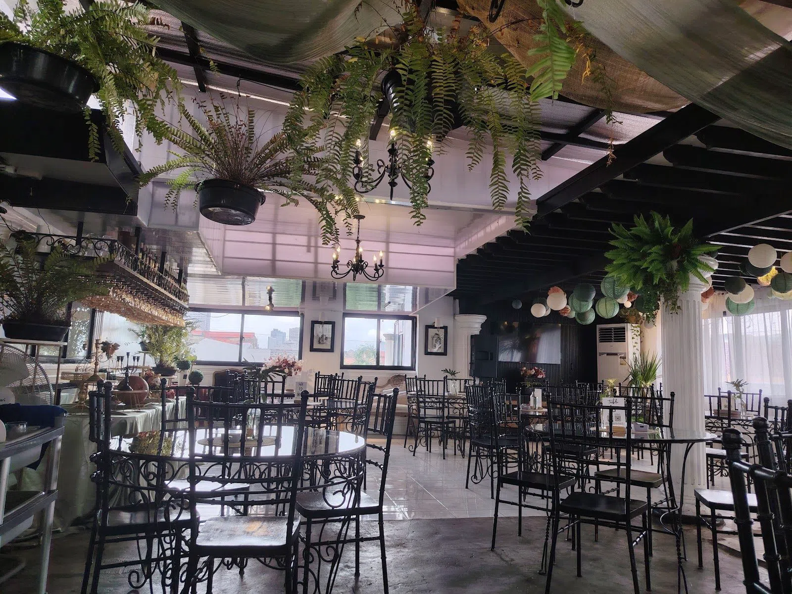 La Cathedral Cafe, Manila